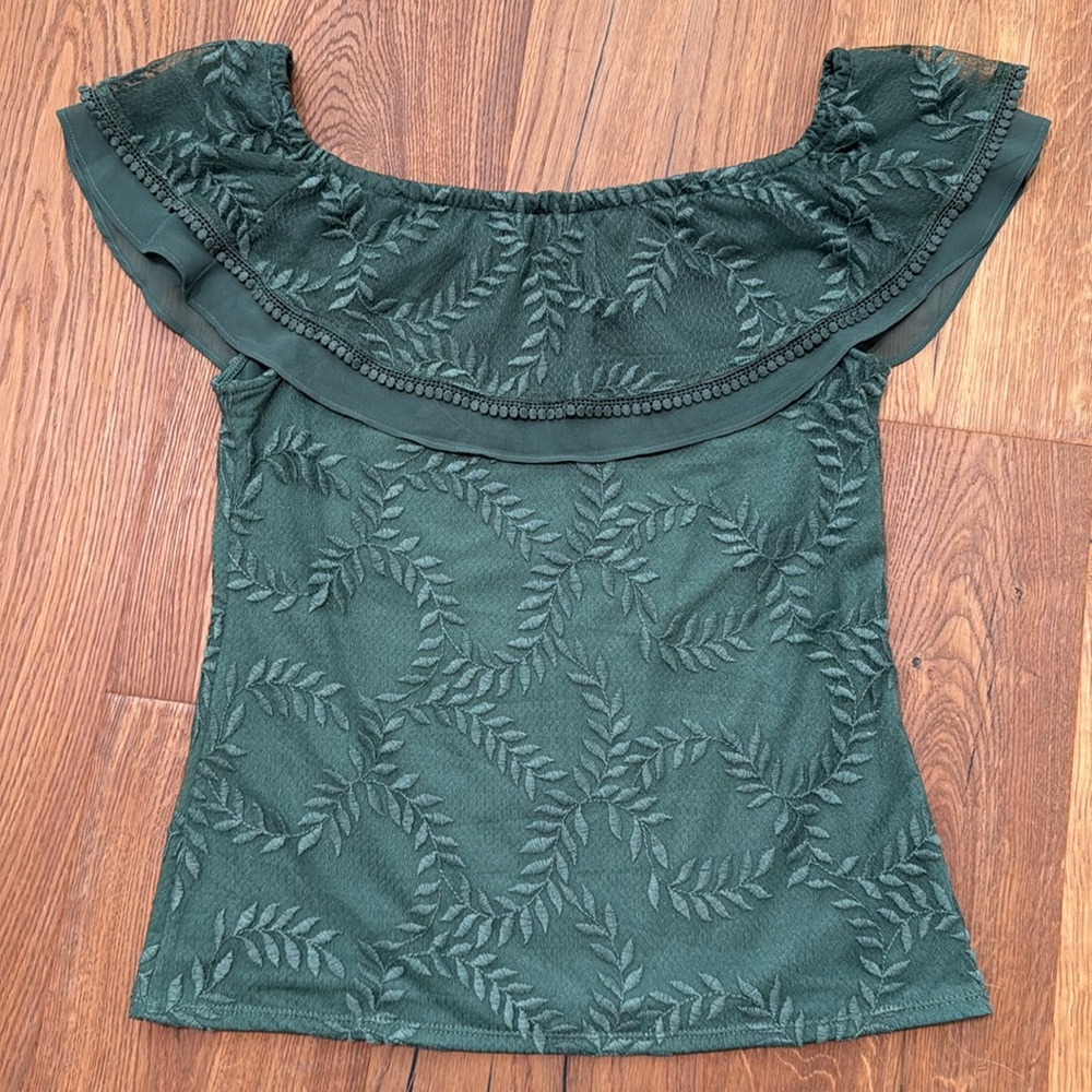 Green Ruffled Off-the-Shoulder Blouse - Picture 3 of 7
